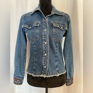 Zana Di Fringe & Embroidered Denim Jean Jacket Snap Closure Junior Size Small